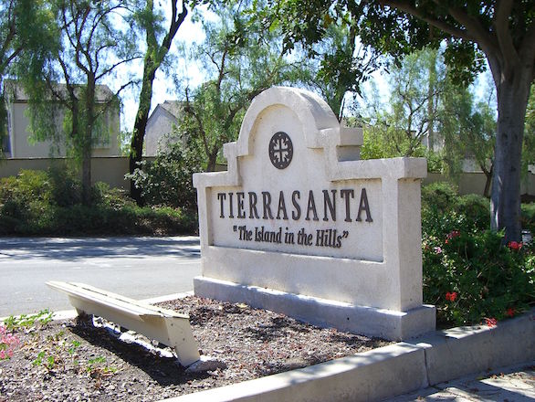 Tierrasant sign